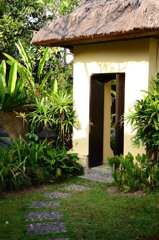 Mandala Desa Otel Sukawati Dış mekan fotoğraf